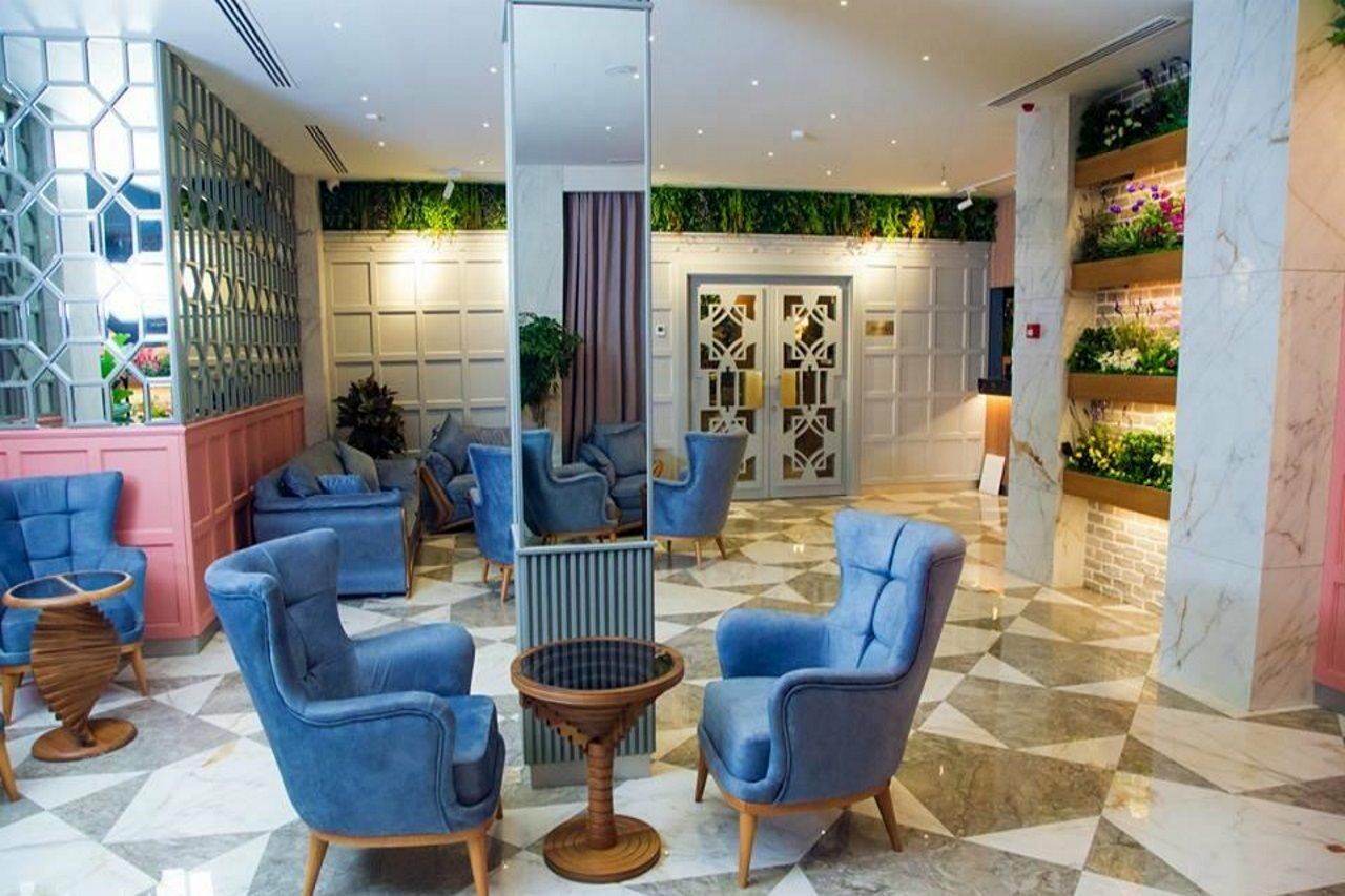Theatrum Hotel Bakú Exterior foto Lobby